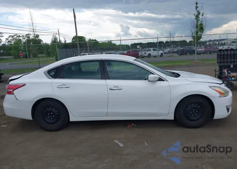 2015 Nissan Altima 2.5 S from USA, damaged, VIN 1N4AL3AP6FC216828